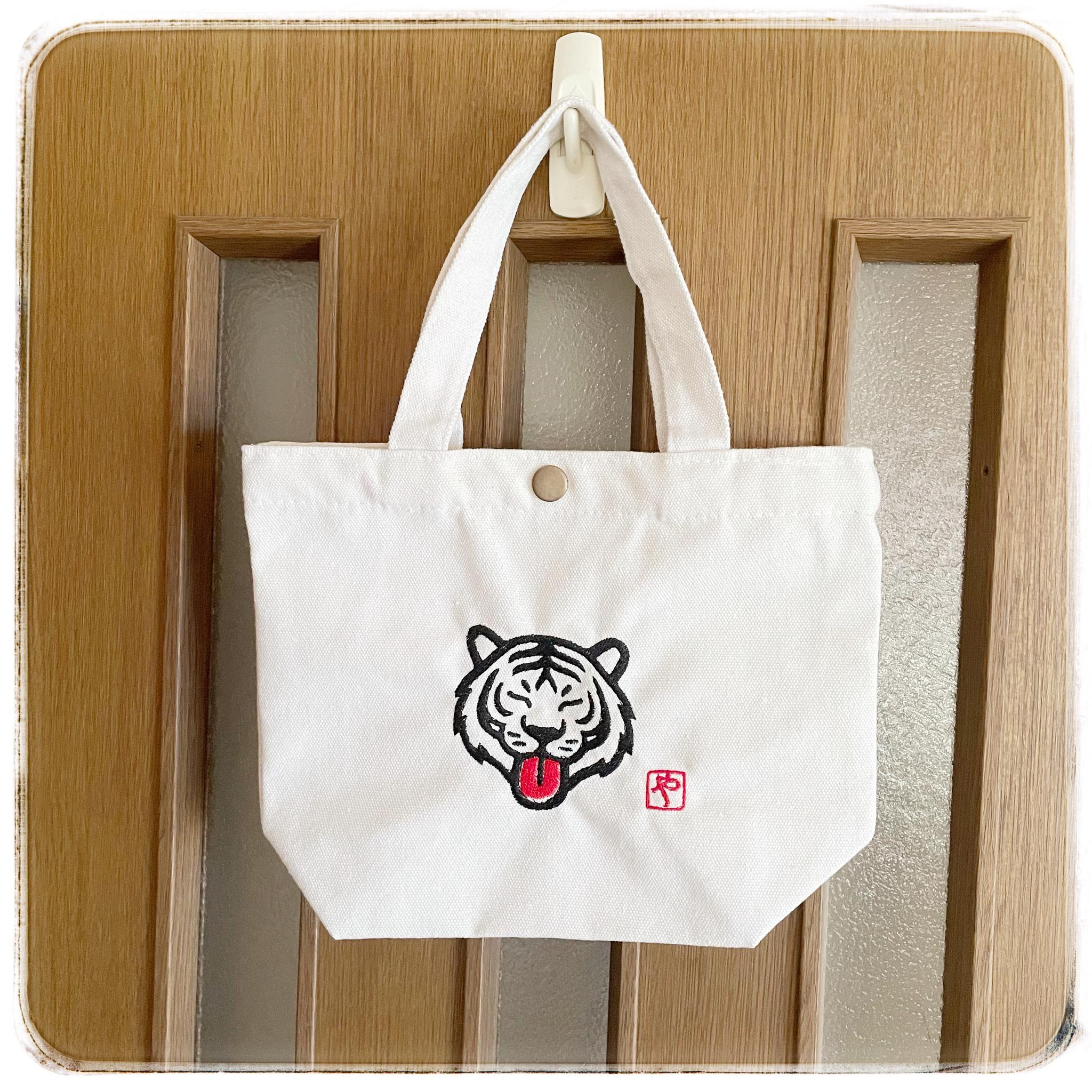 ホワイトタイガーのスナップミニトートバッグ | 3枚目