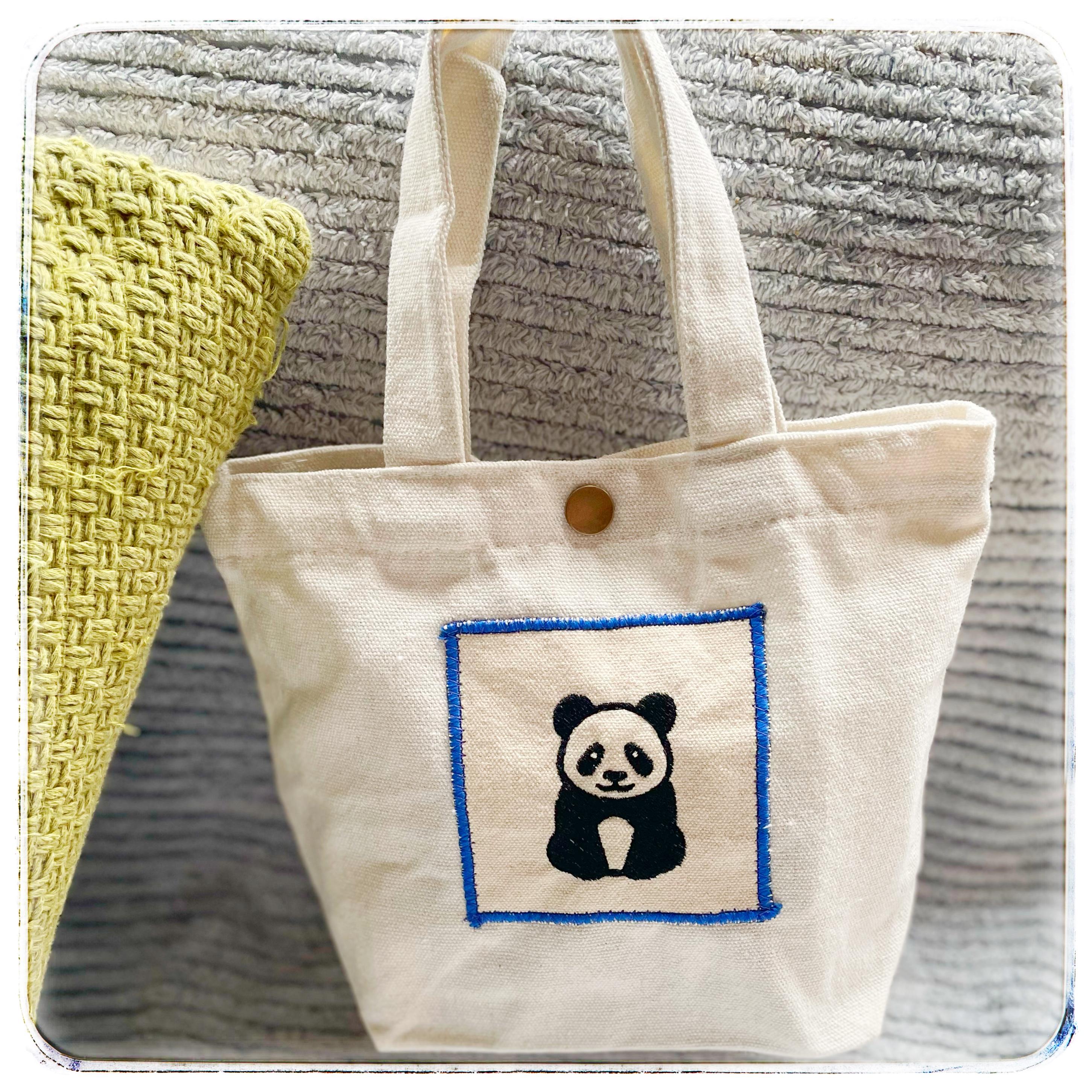 パンダのスナップ付きトートバッグ